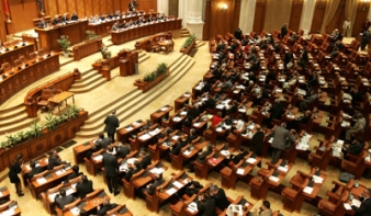 Elhalasztották a román parlament rendkívüli ülésszakát 