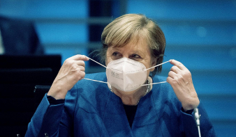 Angela Merkel: Hátra van még három-négy nehéz hónap a járványból