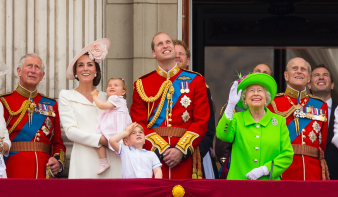Látványos parádéval ünneplik Erzsébet királynő trónra lépésének 70. évfordulóját
