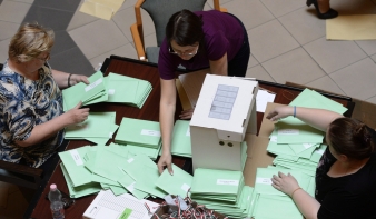 Összesítették a levélszavazatokat: 160 ezer határon túli élt választójogával