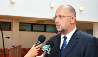  Basescu felmentette kormányzati tisztségéből Kelemen Hunort
