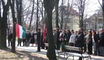 Március tizenötödike - Dr. Bónis István parlamenti képviselő ünnepi üzenete