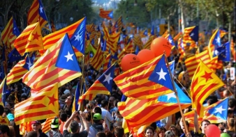 Katalónia elindult a függetlenség felé