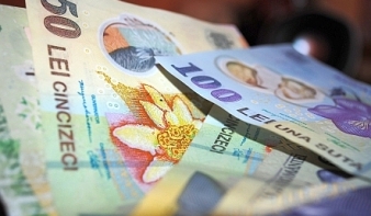 Történelmi mélyponton a lej az euróhoz képest