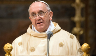 Ferenc pápa előjegyeztette magát a koronavírus elleni oltásra