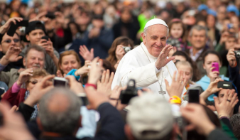 Ferenc pápa intézményesítette a nők liturgikus szolgálatát