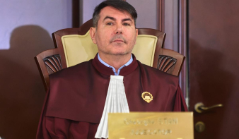 Szabadságra ment az egyik alkotmánybíró; várhatóan ismét elhalasztják a döntéshozatalt a különnyugdíjakat szabályozó tervezettel kapcsolatos beadványról