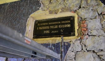 120 éves magyar felíratú emléktáblára bukkantak Nagybányán