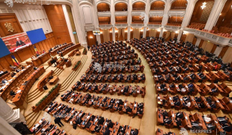 Hétfő délután a kormány felelősséget vállal a parlamentben az első deficitcsökkentő csomagra vonatkozó törvénytervezetért
