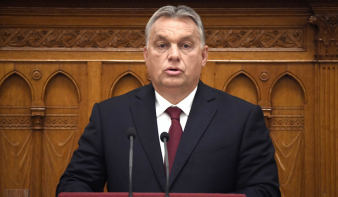 Orbán Viktor: Magyarország lezárja határait