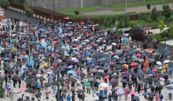 Hargita megye prefektusának lemondását követelték Csíkszeredában a tüntetők 