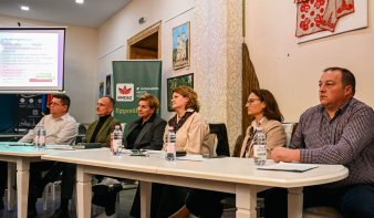 Házról házra járva hallgatja meg a máramarosi magyarokat az RMDSZ