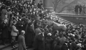 Először láthatjuk mozgóképen, hogyan temette a nemzet Ady Endrét (VIDEÓval)