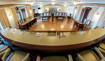 Vége az időhúzásnak: alkotmányos a bírák és ügyészek nyugdíjáról szóló törvény