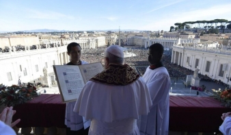Ferenc pápa: minden ember testvér, még akkor is, ha különböző eszméket vallanak