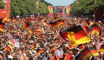 Százezrek ünnepelték Berlinben a világbajnok német csapatot