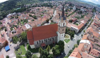 Egyedi megoldást találtak a többnyelvűségre Besztercén