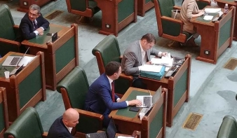 Elfogadta a szenátus a btk-módosításokat: Dragnea érdekei ellen szavazott az RMDSZ