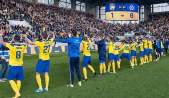 Szlovákiában büntetés járhat a magyar himnusz elénekléséért