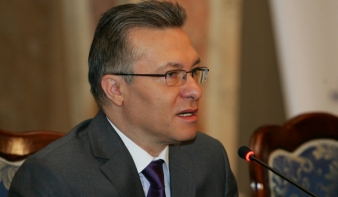Román igazolványt adna a határon túli románoknak a volt külügyminiszter