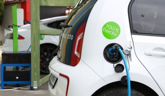 Ingyen tölthetők fel az elektromos autók Kolozsváron