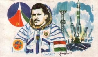 35 éve tartózkodott magyar űrhajós először az éterben
