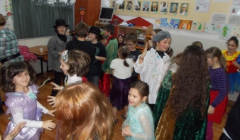 Hagyományőrző farsangi mulatság A Nicolae Iorga Általános Iskola diákserege körében