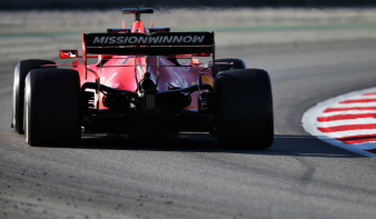 Új, erősebb motorral kezdheti a szezont a Ferrari