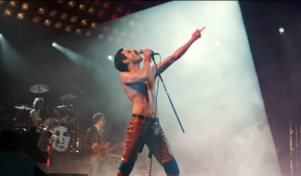 Hihetetlenül élethű lesz Freddie Mercury a Queen-filmben