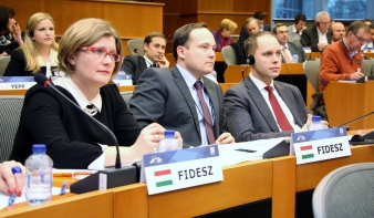 Gál Kinga: A Fidesz néppárti frakciója elutasítja a humanitárius vízumok bevezetését
