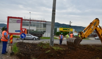 Megkezdődtek a városbevezető útkereszteződések korszerűsítései