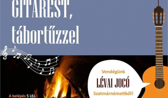Gitárest, tábortűzzel a Teleki Magyar Ház udvarán