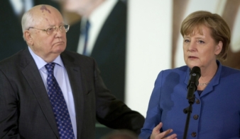Merkel nem ért egyet Gorbacsovval Ukrajna ügyében