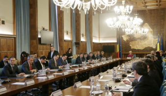 Turisztikai érdekek miatt egy héttel meghosszabbíthatják a nyári vakációt