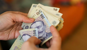 Bár törvény van róla, a kormány nem duplázza meg a gyermekpénzt 