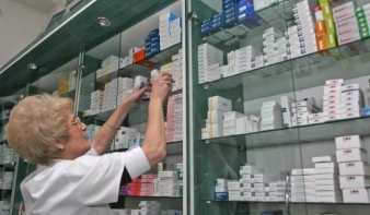 Húsz százalékkal csökken a gyógyszerek ára