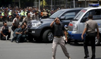 Robbantottak az indonéz főváros központjában