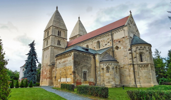 800 éves a Jáki bazilika, Magyarország leghíresebb román kori temploma