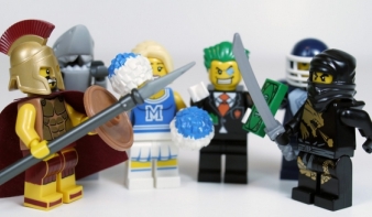 Egyre több az erőszak a Lego termékkatalógusokban