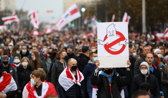 Több mint százezren vonultak Lukasenko ellen az ultimátum napján