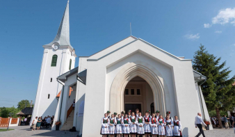 Felavatták Mezőpanit új református templomát
