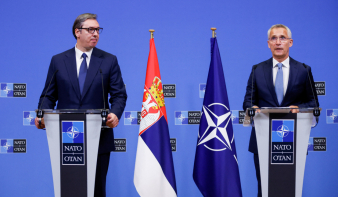 Kész beavatkozni a NATO Koszovóban