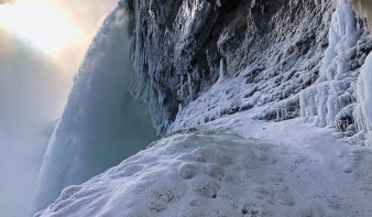 Befagyott a Niagara-vízesés