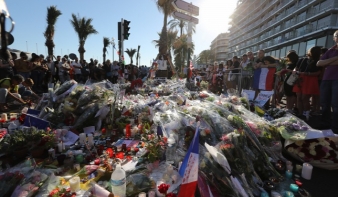 Véres káosz fenyegeti Franciaországot a radikalizálódás miatt