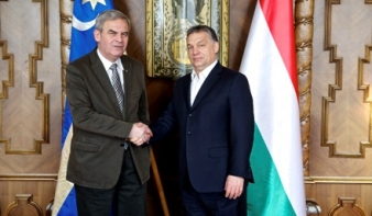 Orbán Viktor előterjesztésére Magyar Becsület Renddel tüntették ki Tőkés Lászlót