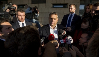 Orbán: a kormány sürgeti a devizahitel-forintosítást, az internetadó lekerült a napirendről