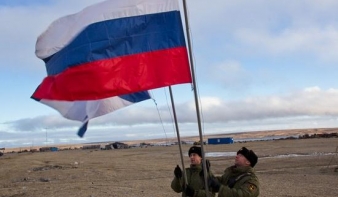 Putyin még az északi-sarkvidékre is csapatokat küld