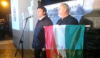 Megakadályozták a magyar zászló felvonását Sepsiszentgyörgy központjában