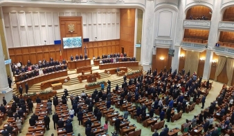 Bukaresti parlament: az újraegyesítés a moldovaiakon múlik – Lehurrogták az RMDSZ-t