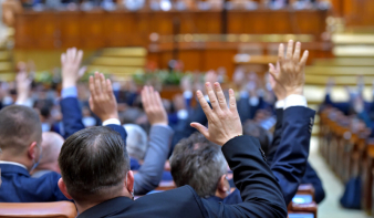 Elfogadta a parlament a 2021-es költségvetést